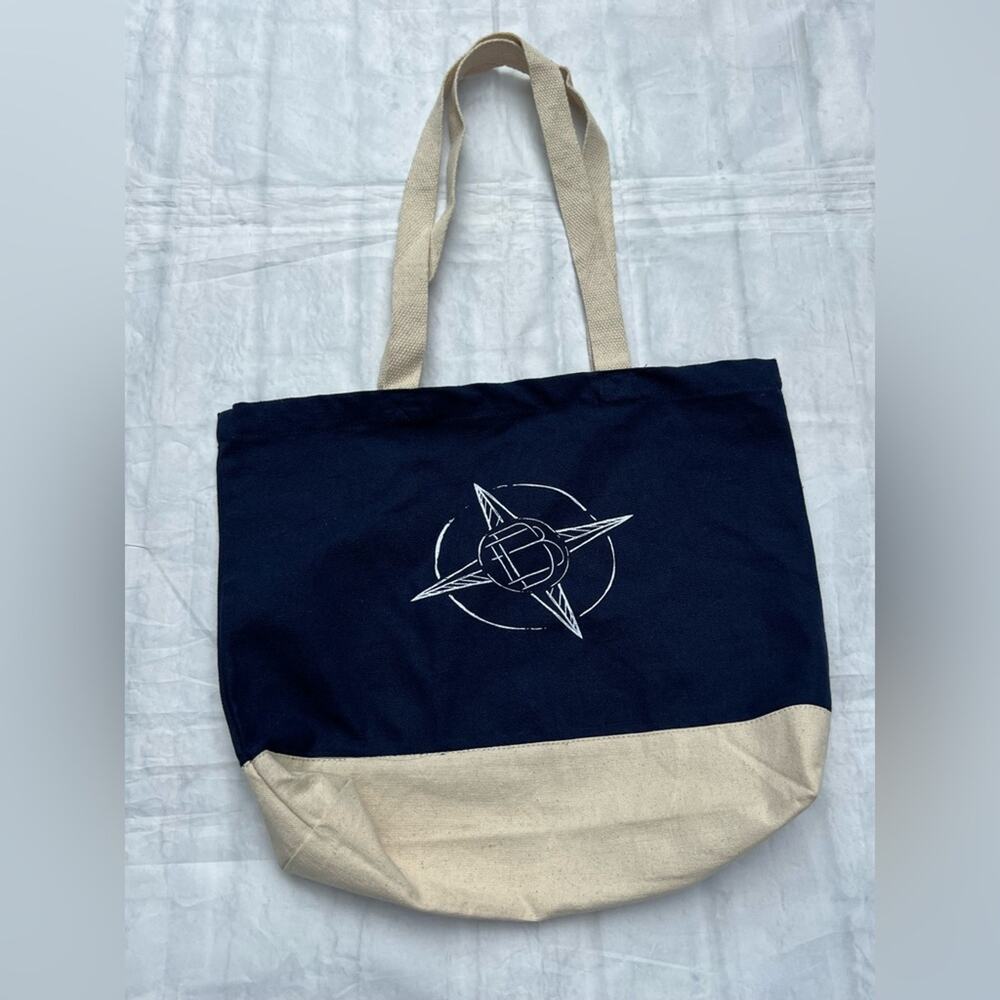 B Draddy Tote Bag NWOT
